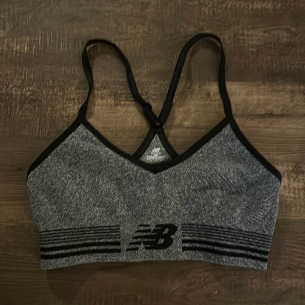 3/$15 Black and gray Nea Balance sports bra small